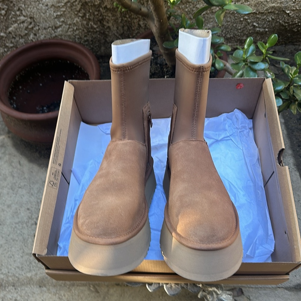 UGG Australia Classic Dipper 2023- 24FM - Picture 4 of 7